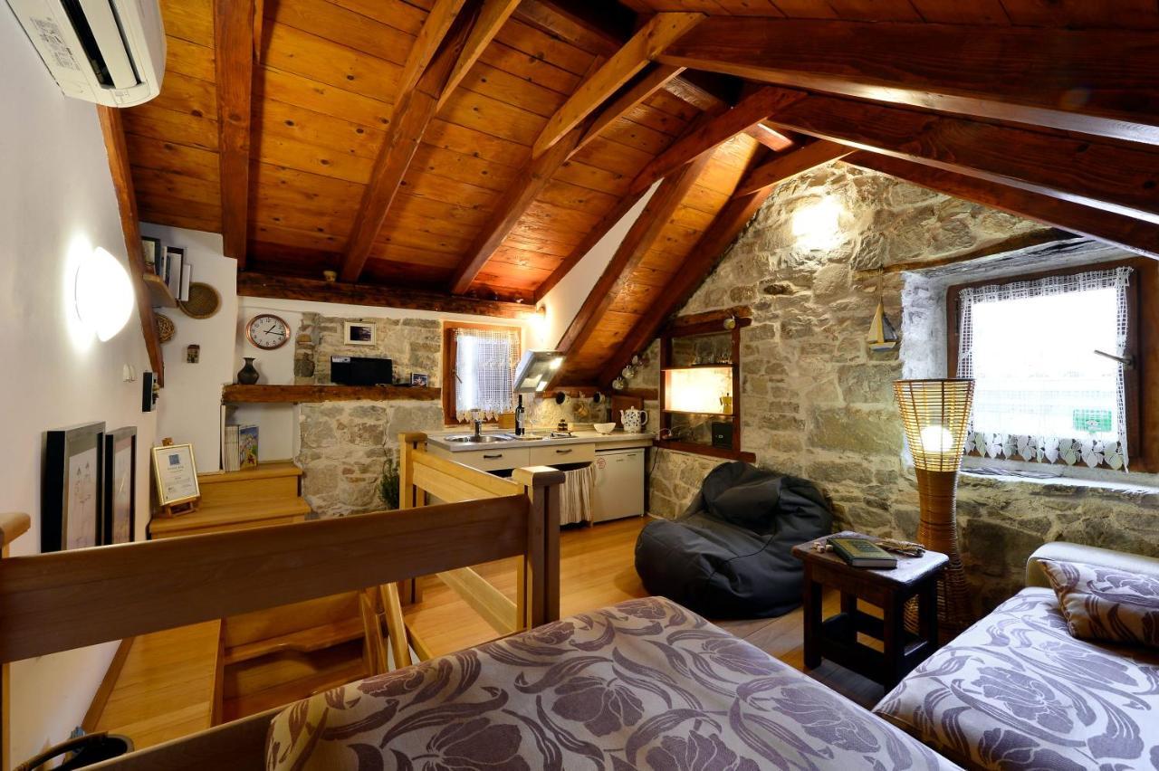 Salvezani Apartman *